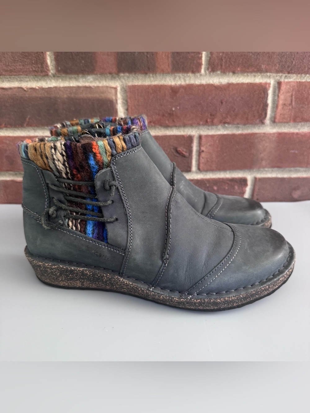 Aetrex Womens US 7.5 Gray Leather Ankle Boots Knit Cuff Side Zip Comfort